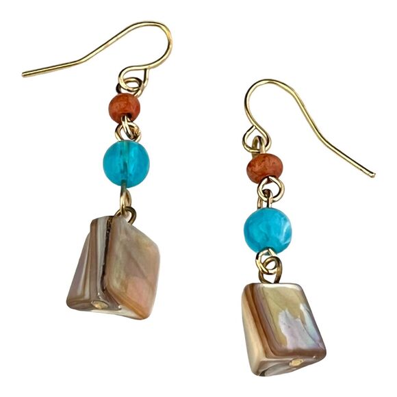 New Boutique Earrings Gold Tone Shells Blue Glass Premier Chic Fashion 4D - Picture 1 of 2